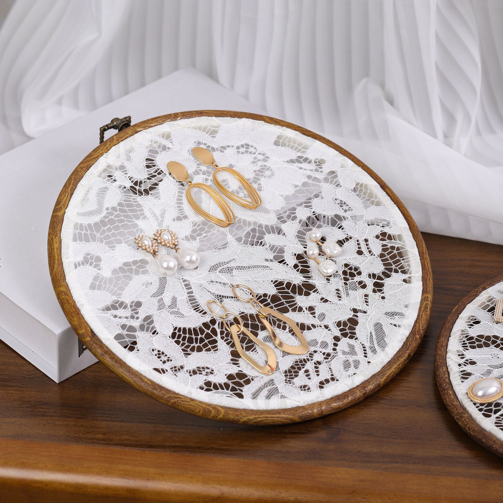 Vintage Lace Embroidery Hoop E - Embroidery Photoshop ulasan dan harga